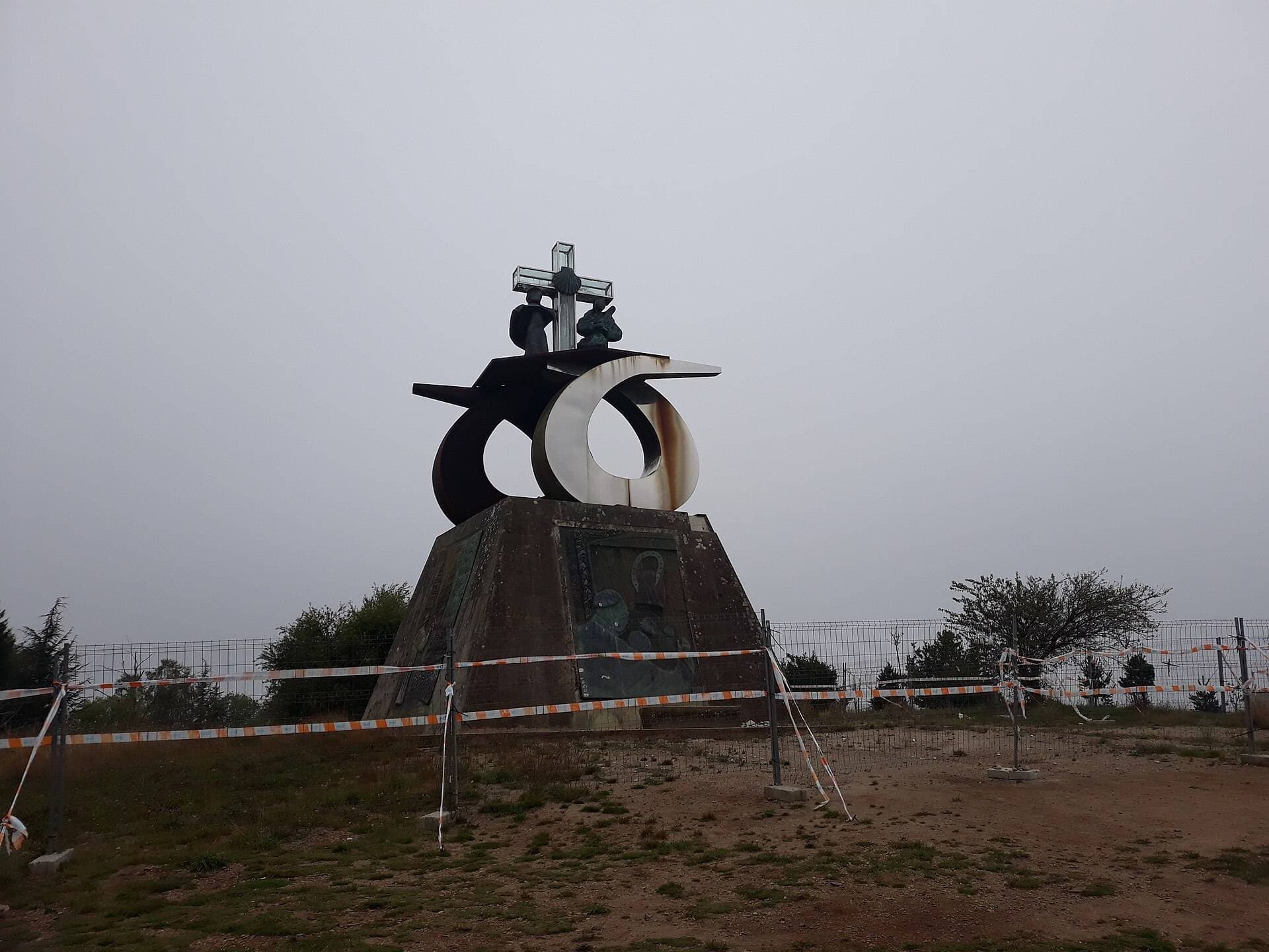 Monumento conmemorativo en el Monte do Gozo, en el Camino Francés a las puertas de Santiago de Compostela